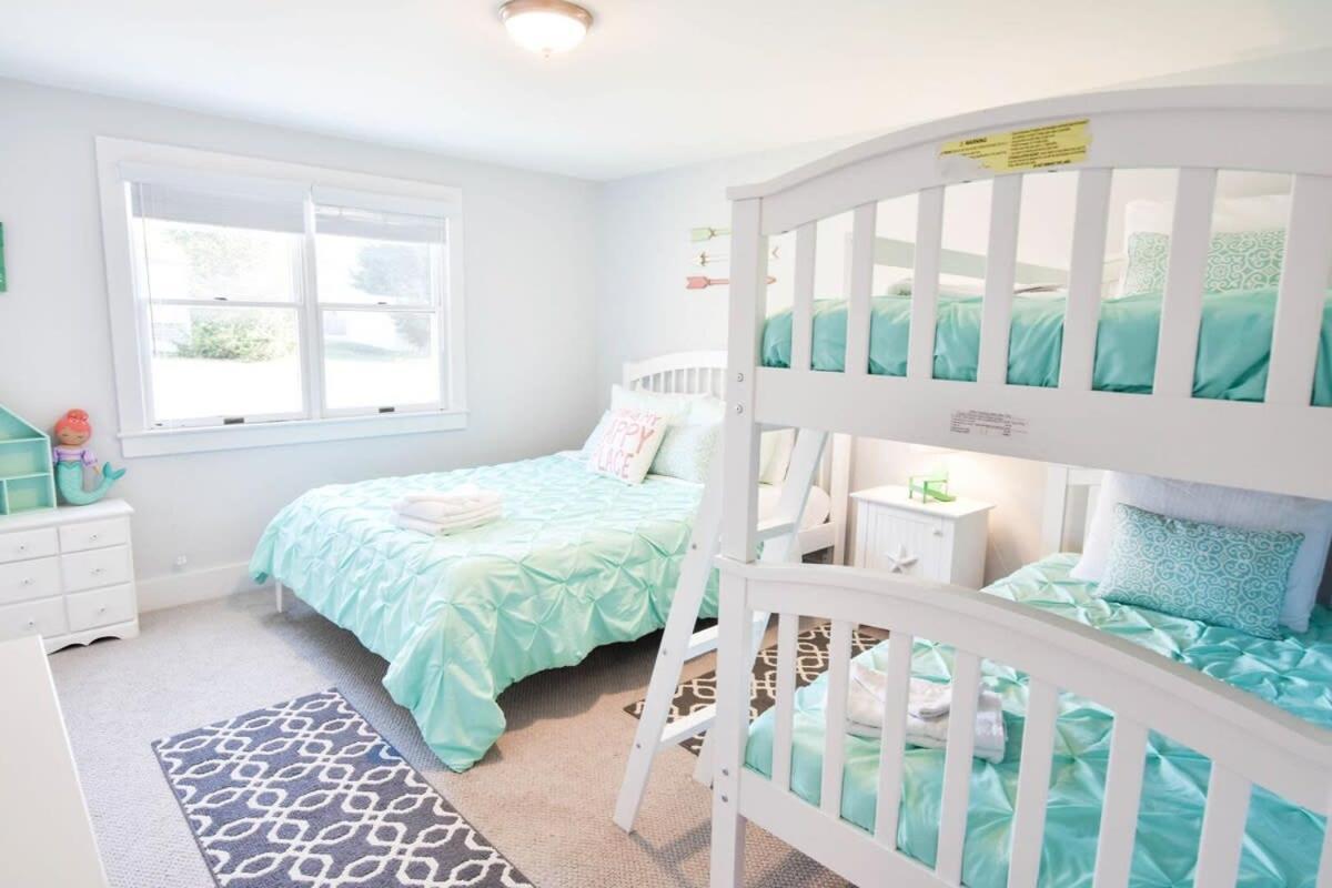 Wrap-Around Porch Mins To Beach Chatham Extérieur photo