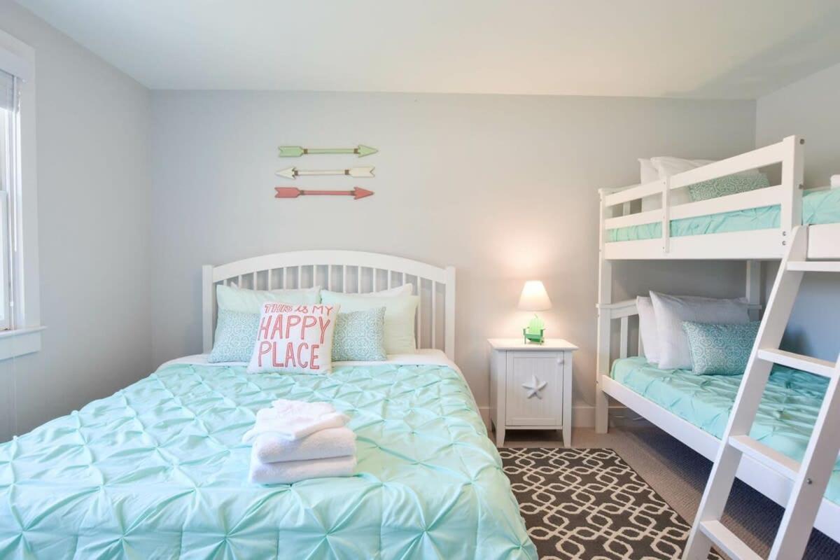 Wrap-Around Porch Mins To Beach Chatham Extérieur photo